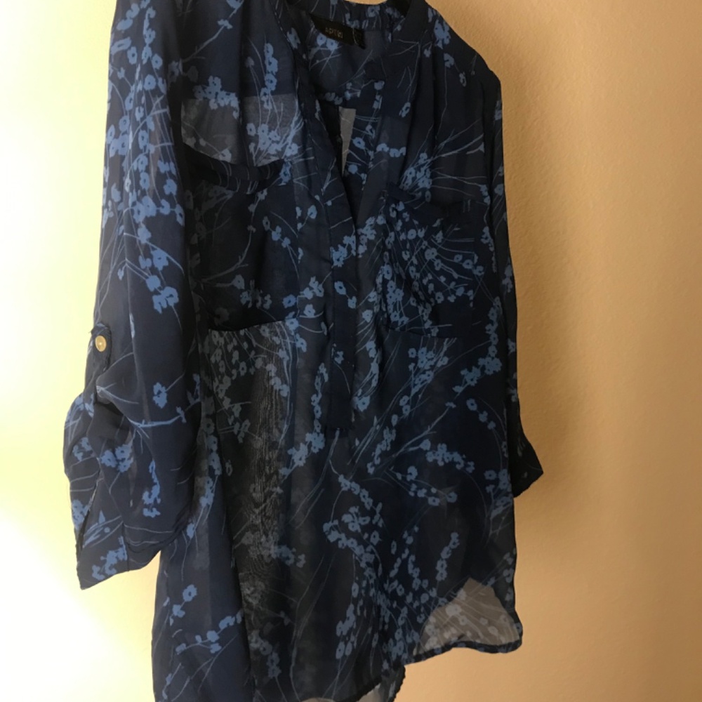 Blouse - Picture 3 of 4